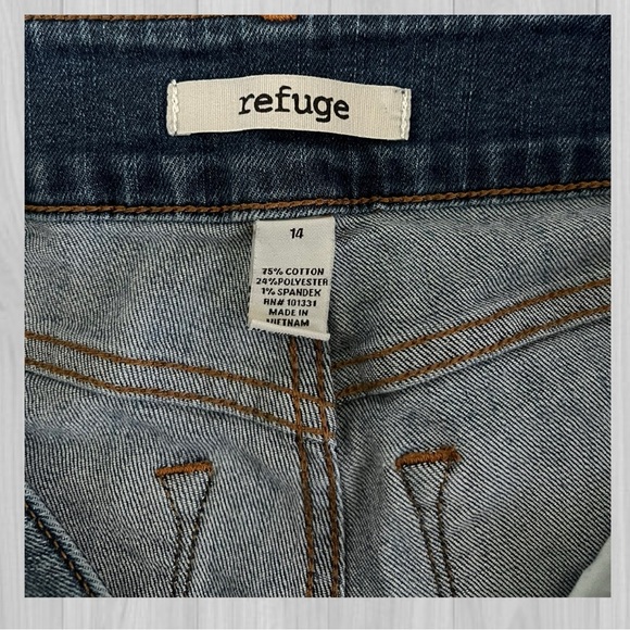 Refuge Skinny Jeans - Picture 4 of 4